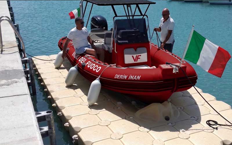 piattaforma galleggiante per alaggio gommoni