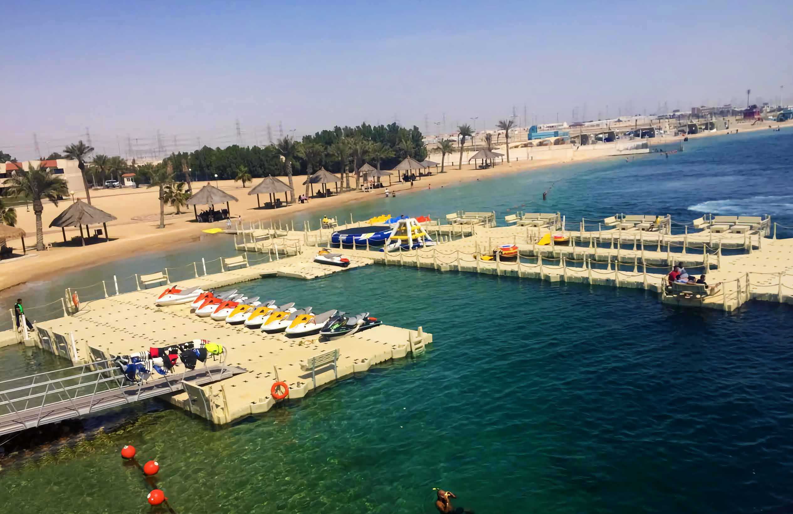 pontili e piattaforme galleggianti per resort