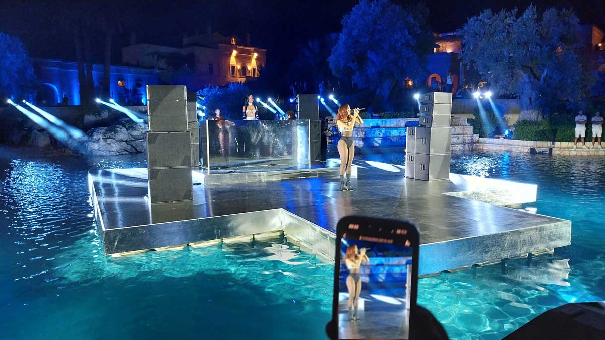 Palco e piattaforma galleggiante per eventi sull'acqua piscina DJ